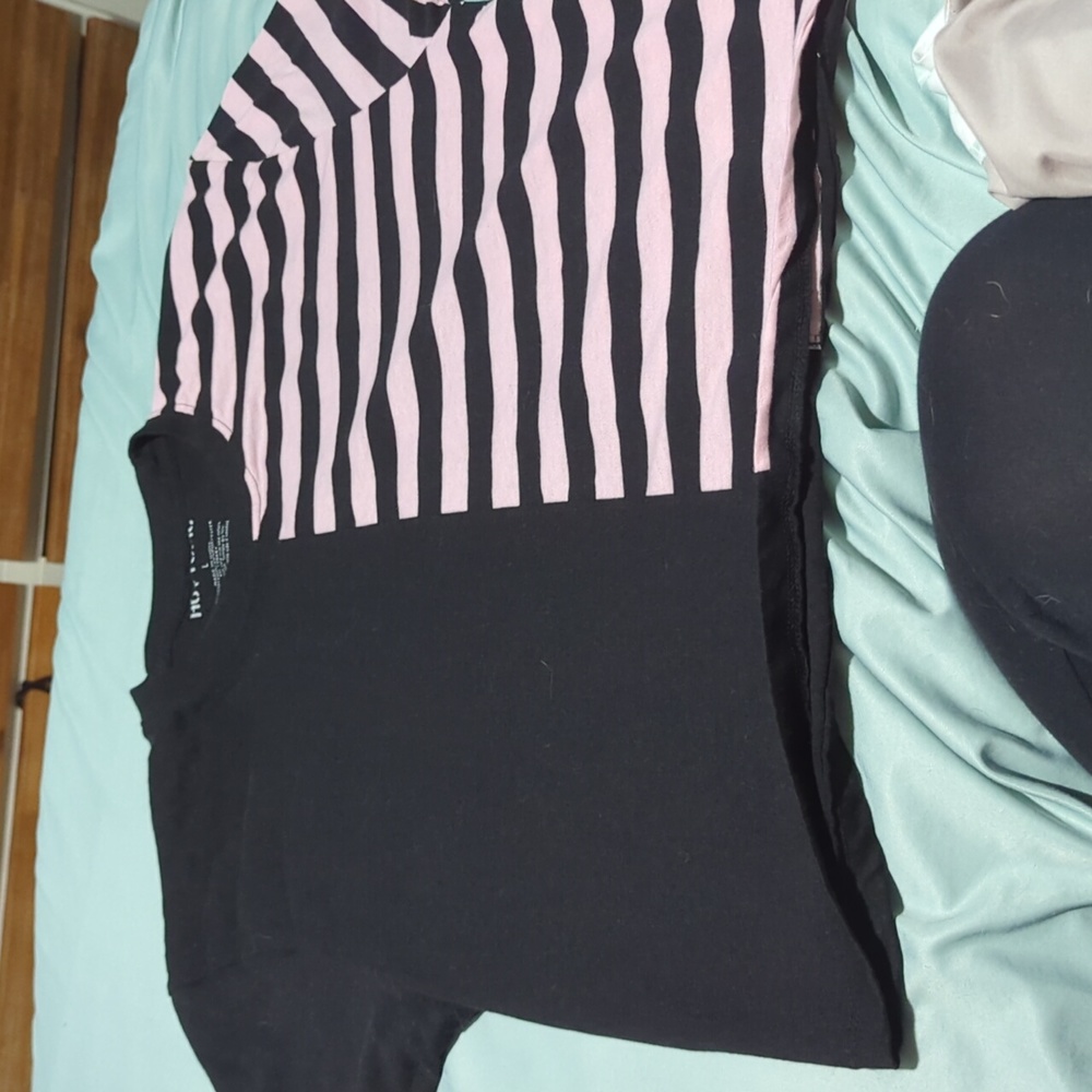 Hot topic size L crop top goth